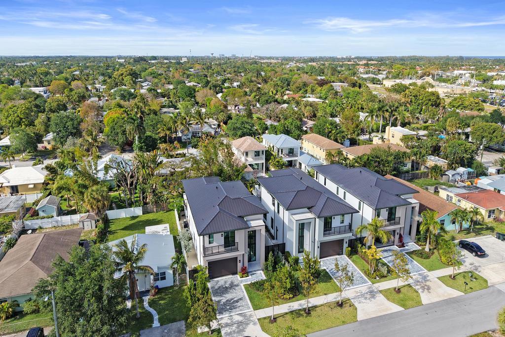 237 NE 11th Street, Delray Beach FL 33444