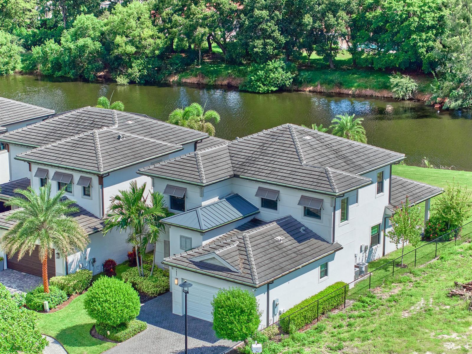 2807 GIN BERRY Way, West Palm Beach FL 33401
