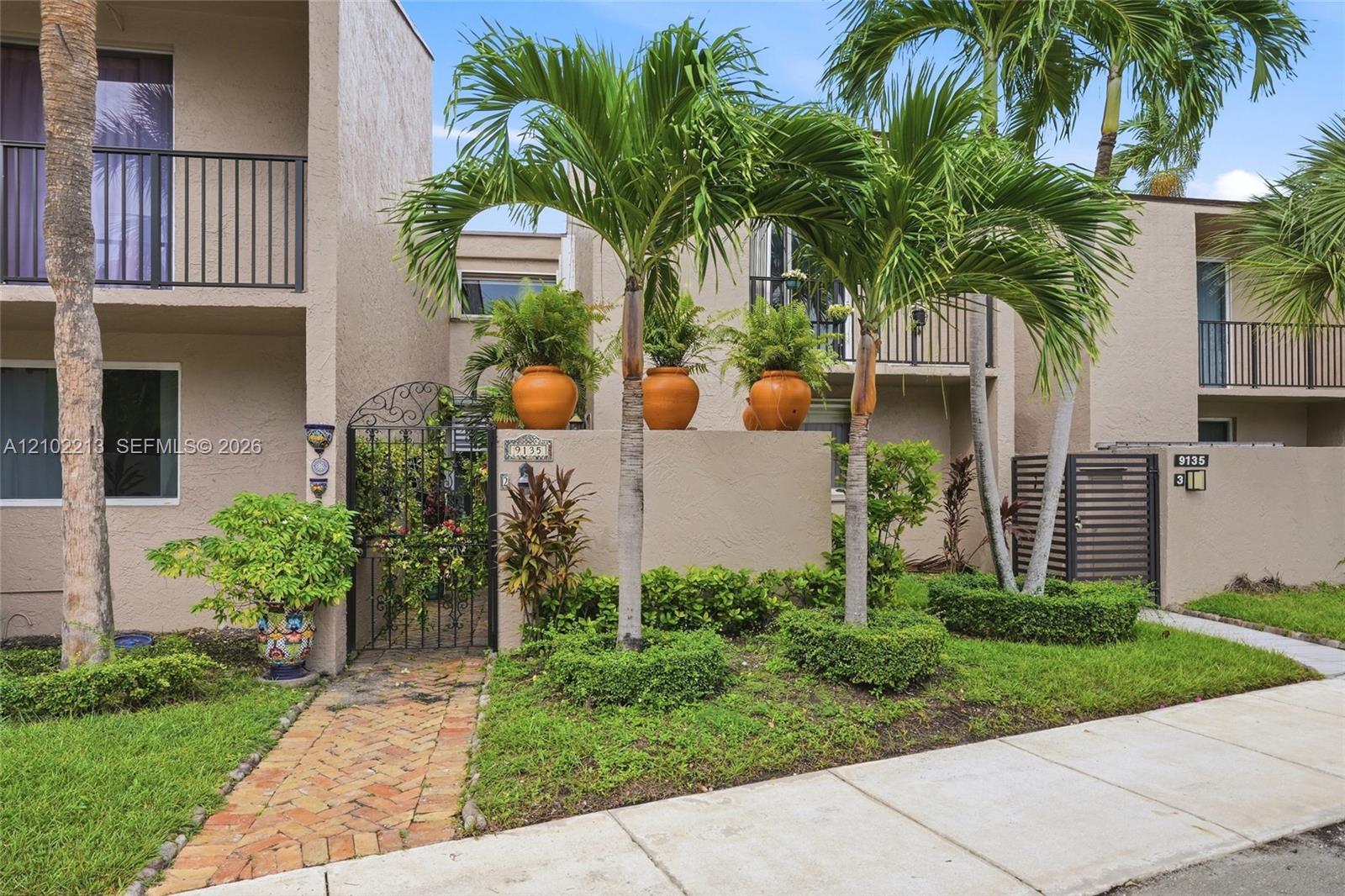 9135 Fontainebleau Blvd # 2, Miami FL 33172