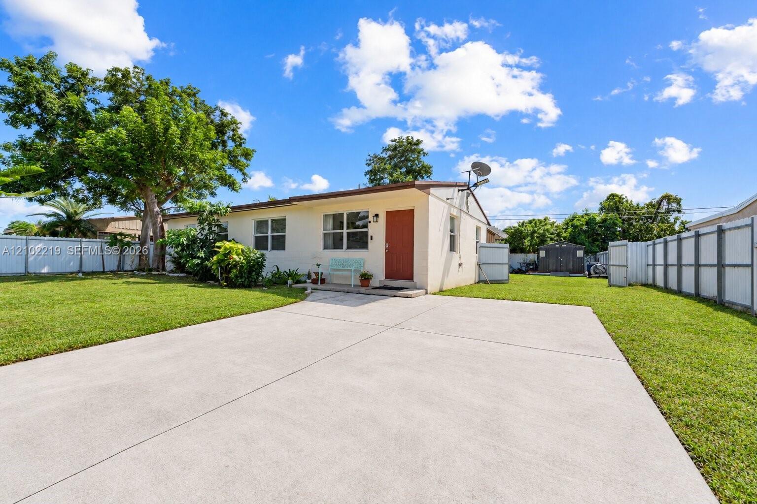 3010 NW 158th St, Miami Gardens FL 33054