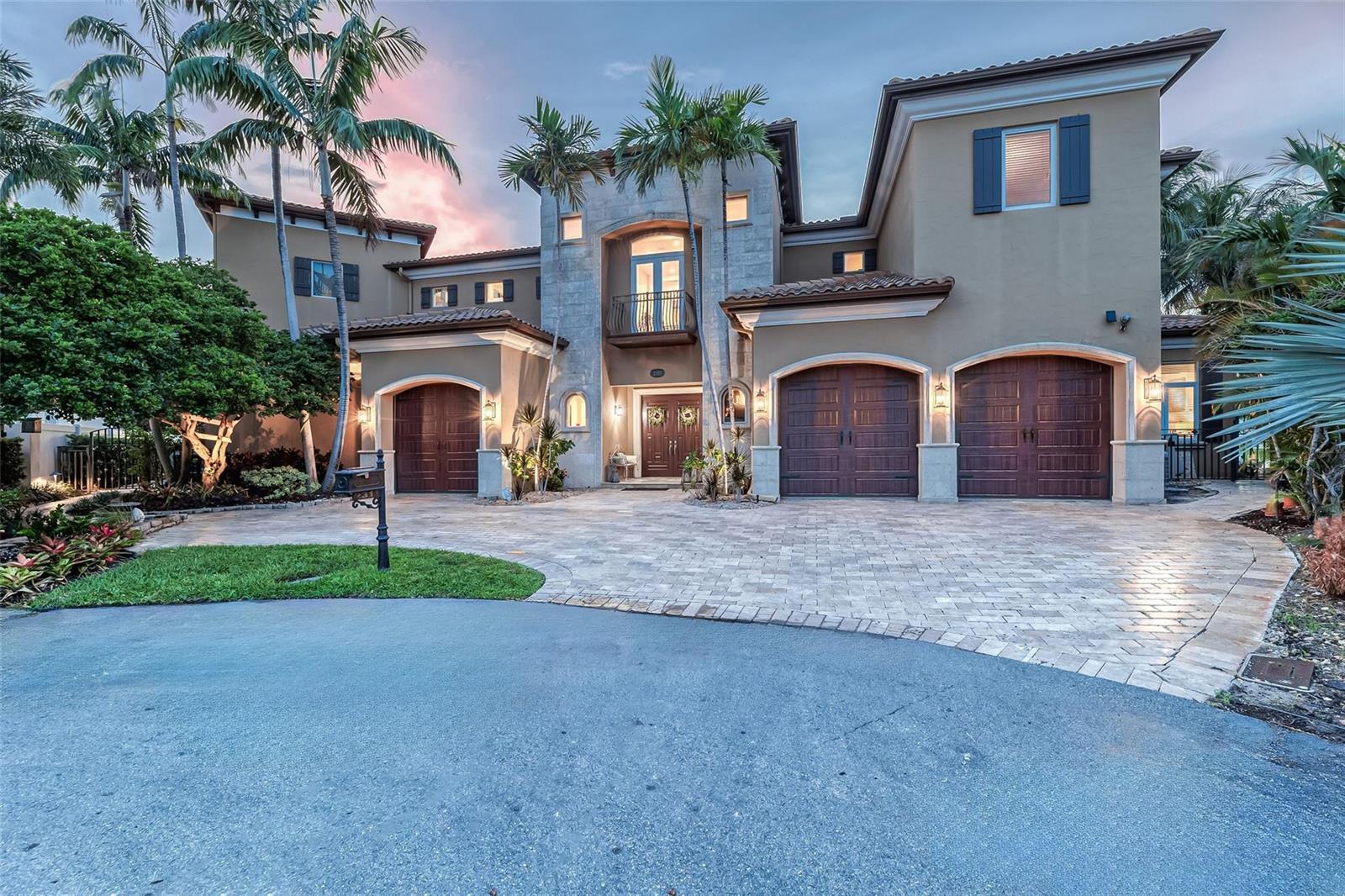 2311 NE 35TH Street, Lighthouse Point FL 33064