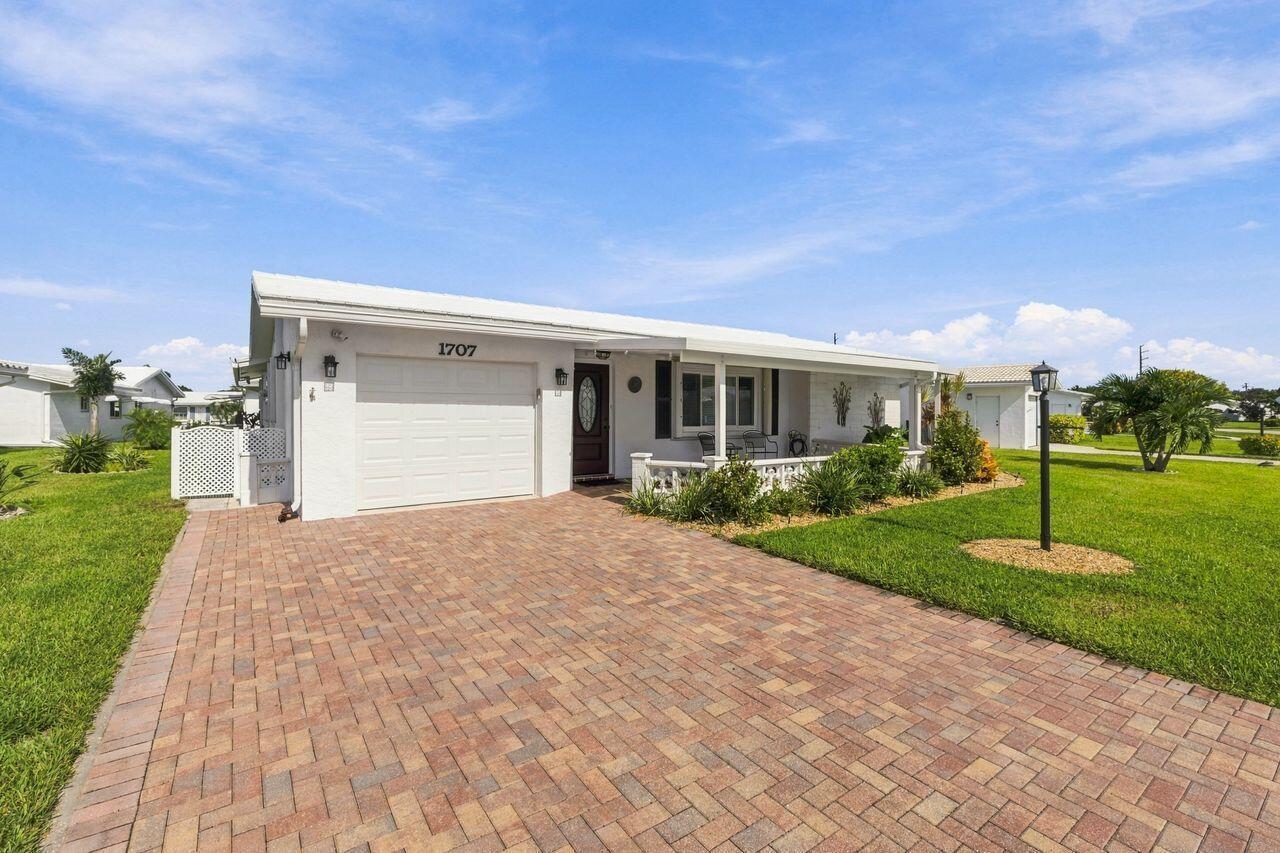 1707 SW 18th Street, Boynton Beach FL 33426