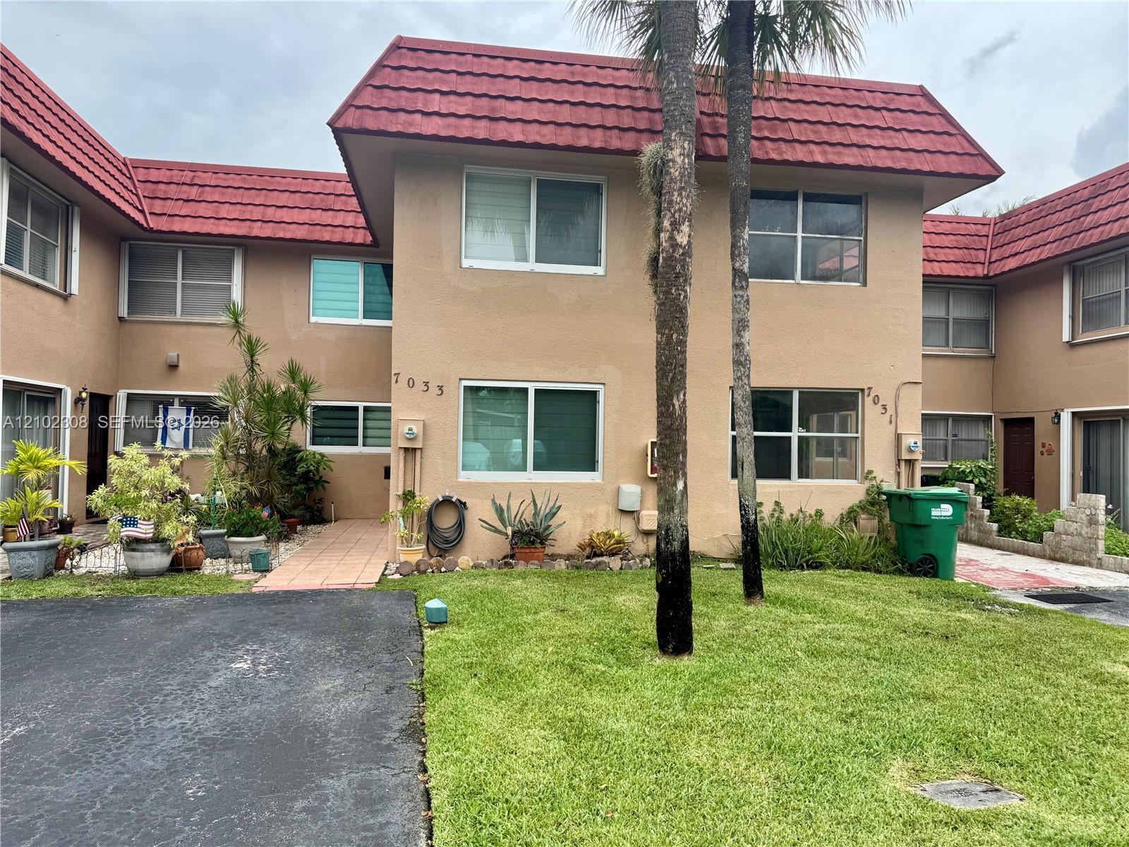 7033 NW 169th St # 7033, Hialeah FL 33015