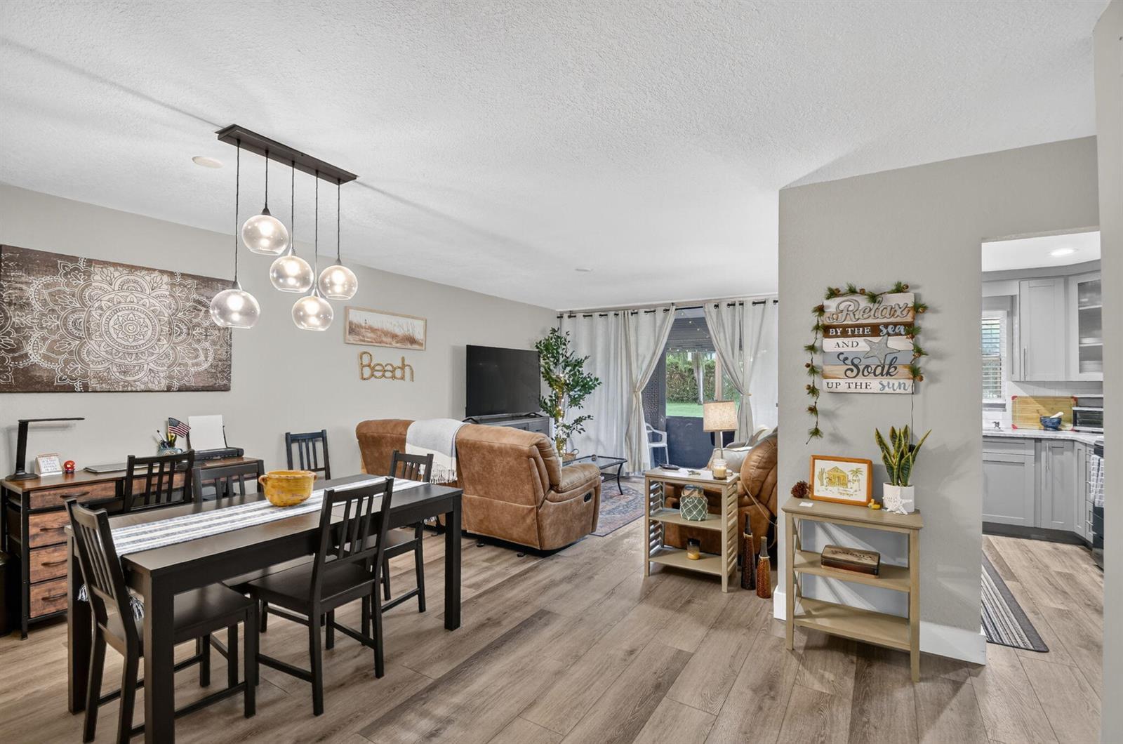 500 DAVIS Road # 25, Palm Springs FL 33461