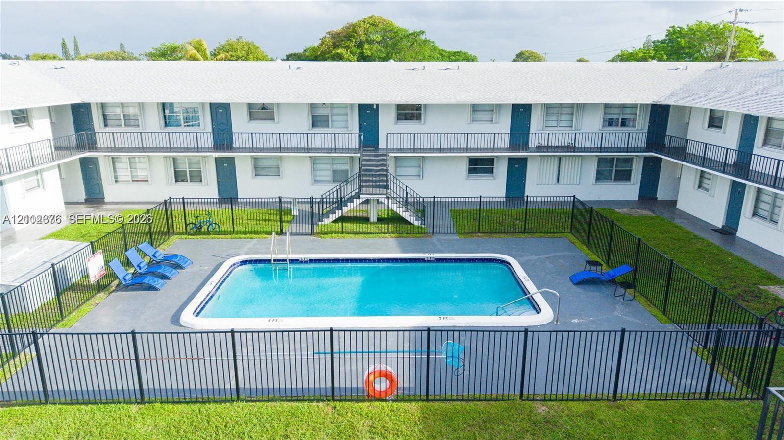601 NW 42ND CT # 206, Pompano Beach FL 33064
