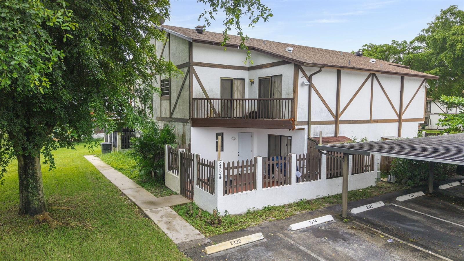 2324 LENA Lane, West Palm Beach FL 33415