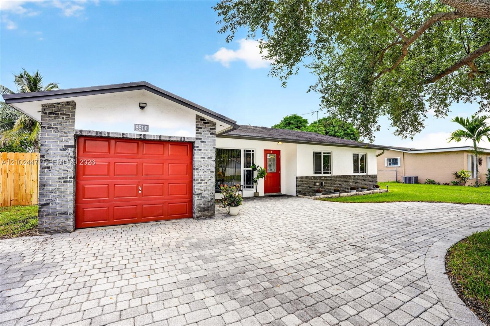 8500 NW 3rd St, Pembroke Pines FL 33024