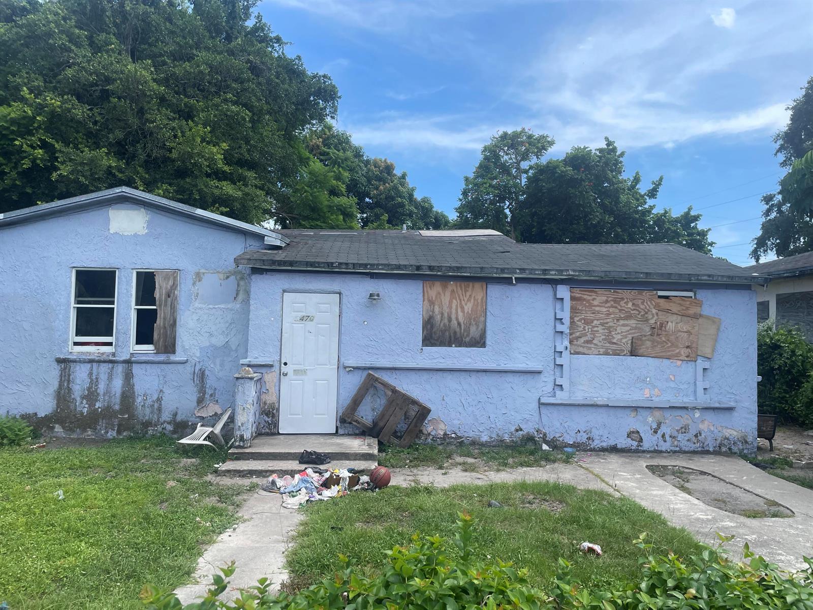 2470 NW 87TH Street, Miami FL 33147