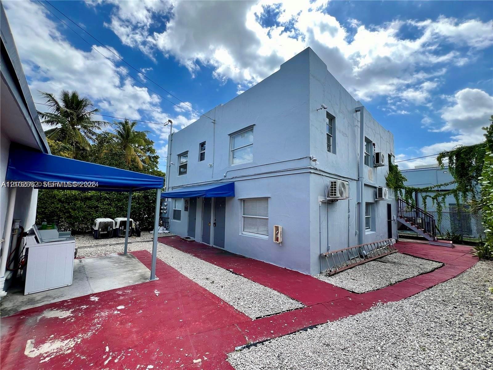 548 NW 30th St # 4, Miami FL 33127