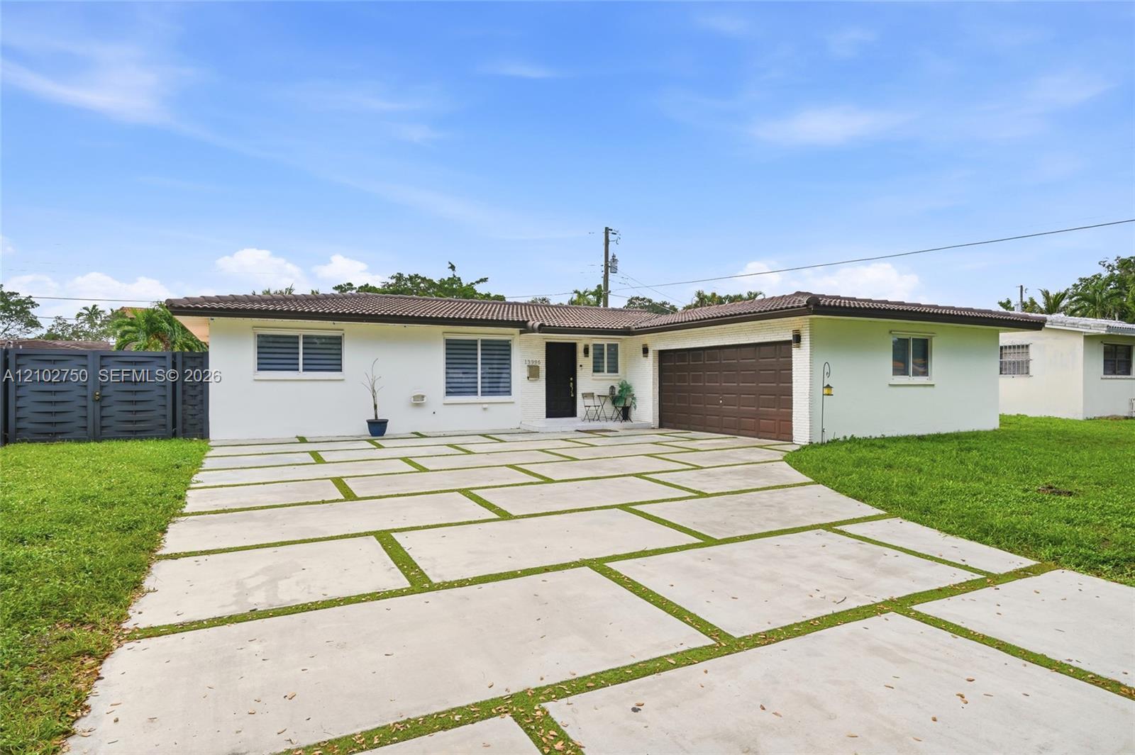 13996 Lake Lure Ct, Miami Lakes FL 33014