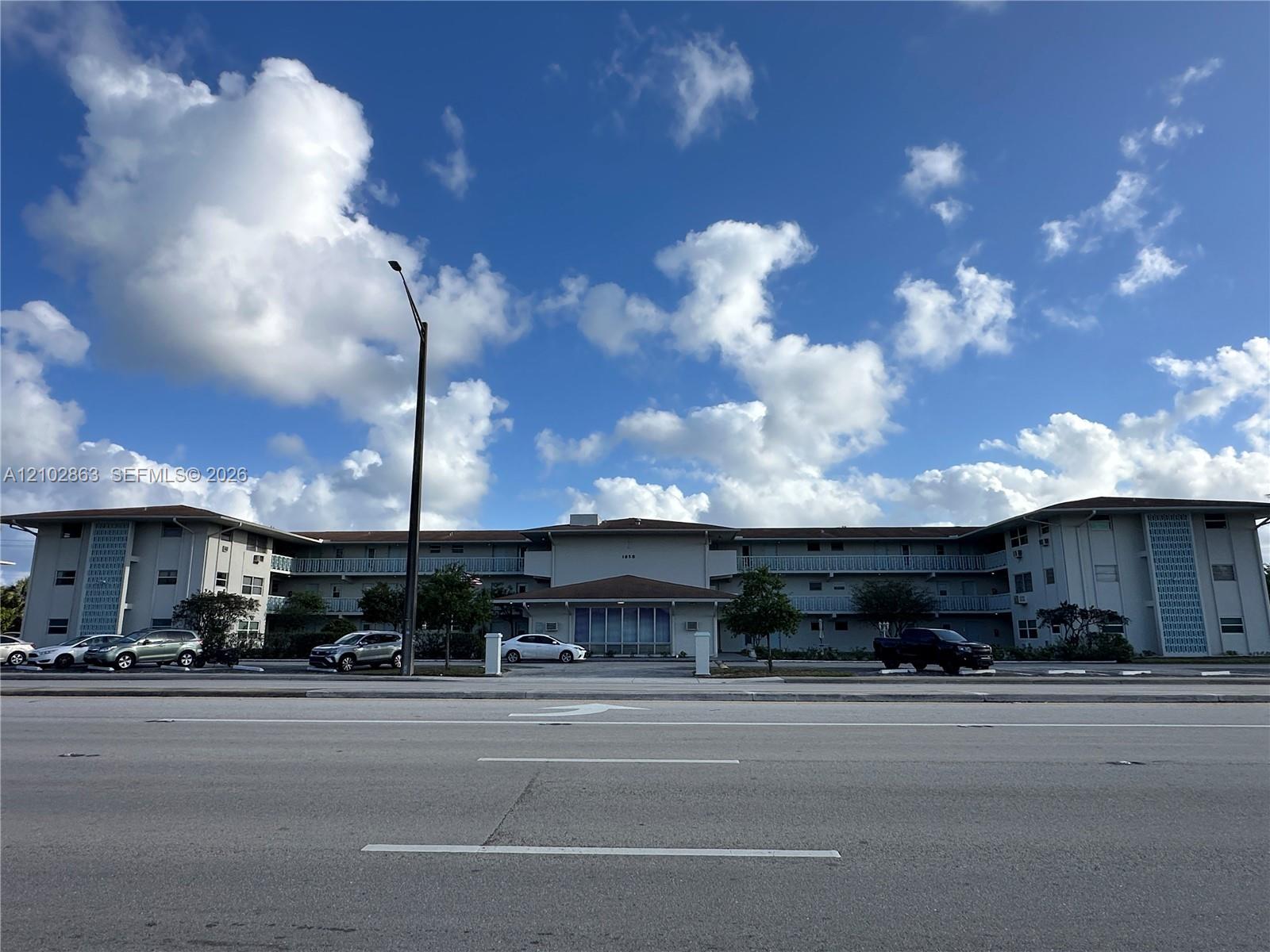 1050 E Sample Rd # 202, Pompano Beach FL 33064