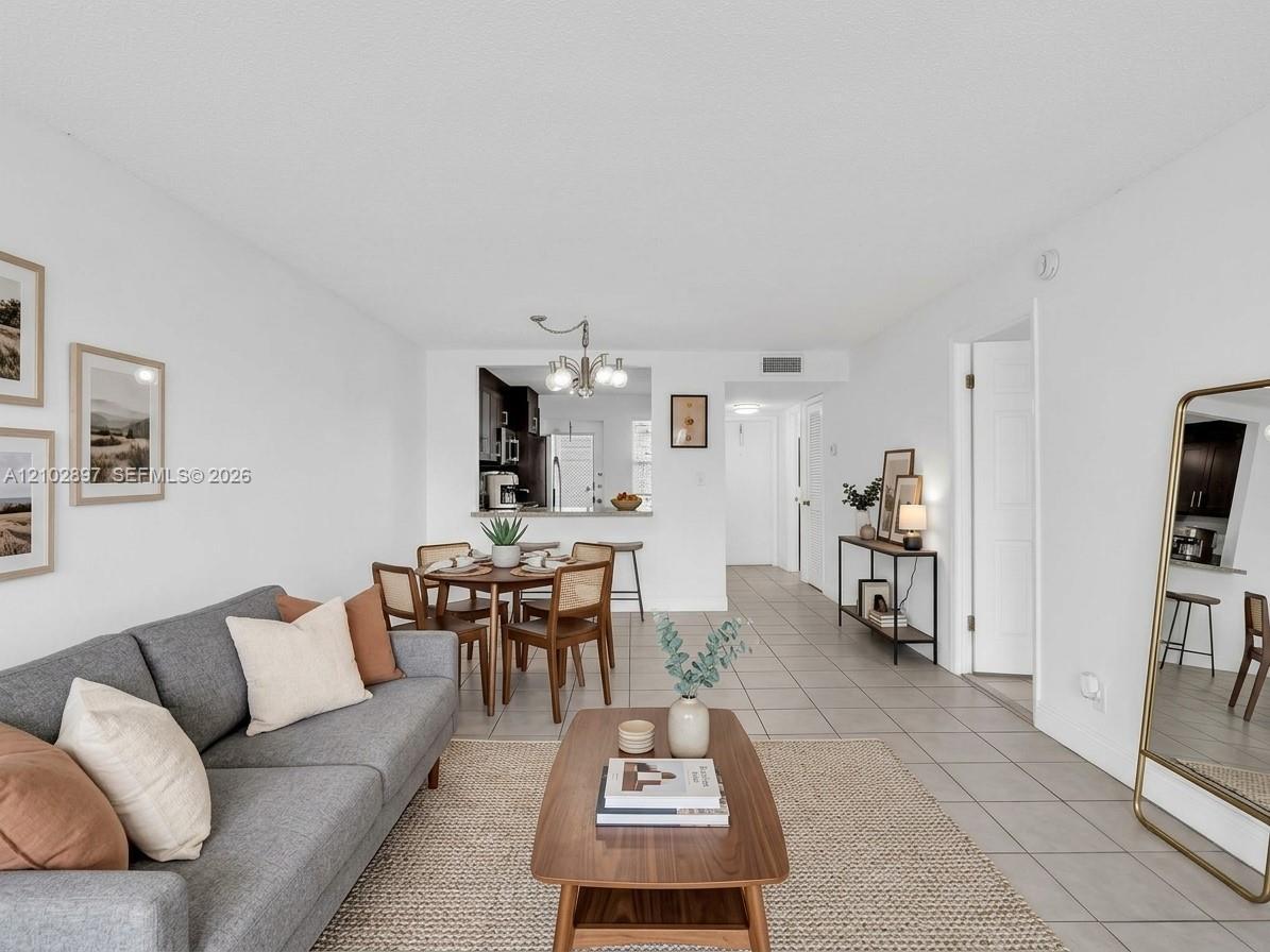 4700 Washington St # 405, Hollywood FL 33021