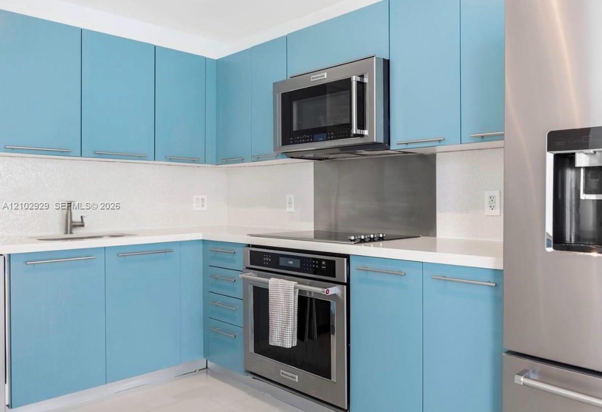 90 SW 3rd St # 1613, Miami FL 33130
