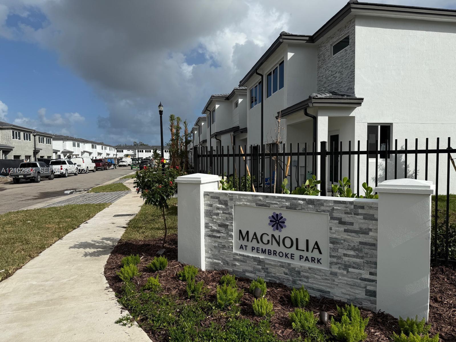 5060 SW 37th # 5060, Pembroke Park FL 33023