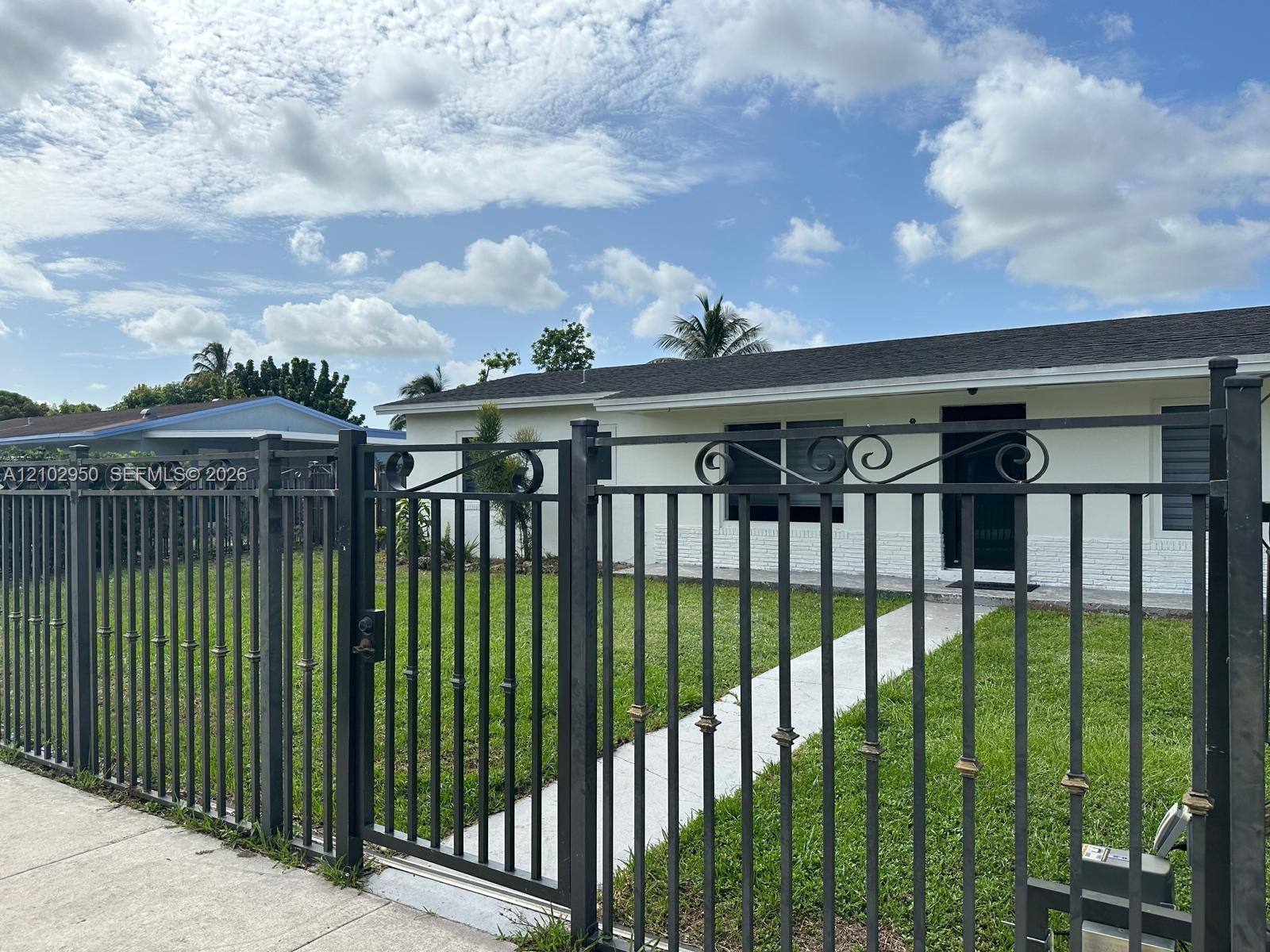 4470 NW 201ST, Miami Gardens FL 33055