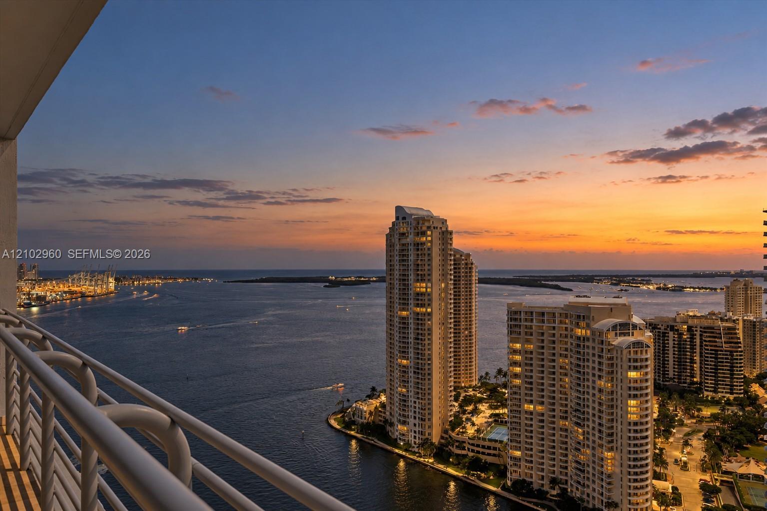 325 S Biscayne Blvd # 3921, Miami FL 33131