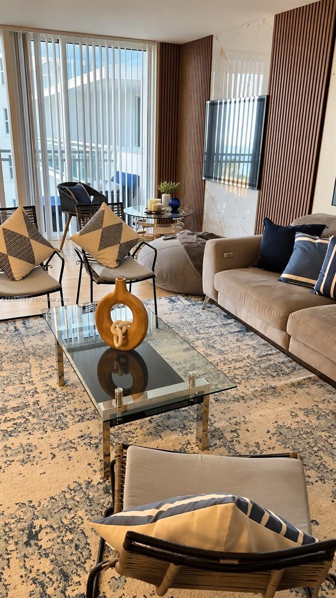 2030 S Ocean Dr # 618, Hallandale Beach FL 33009