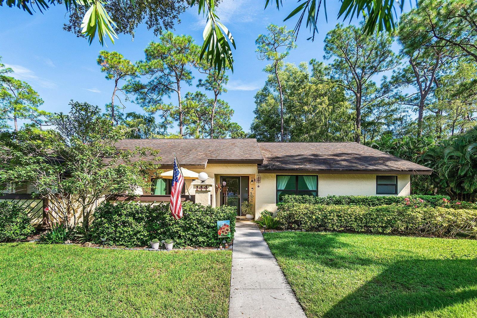 144 Karanda Court, Royal Palm Beach FL 33411