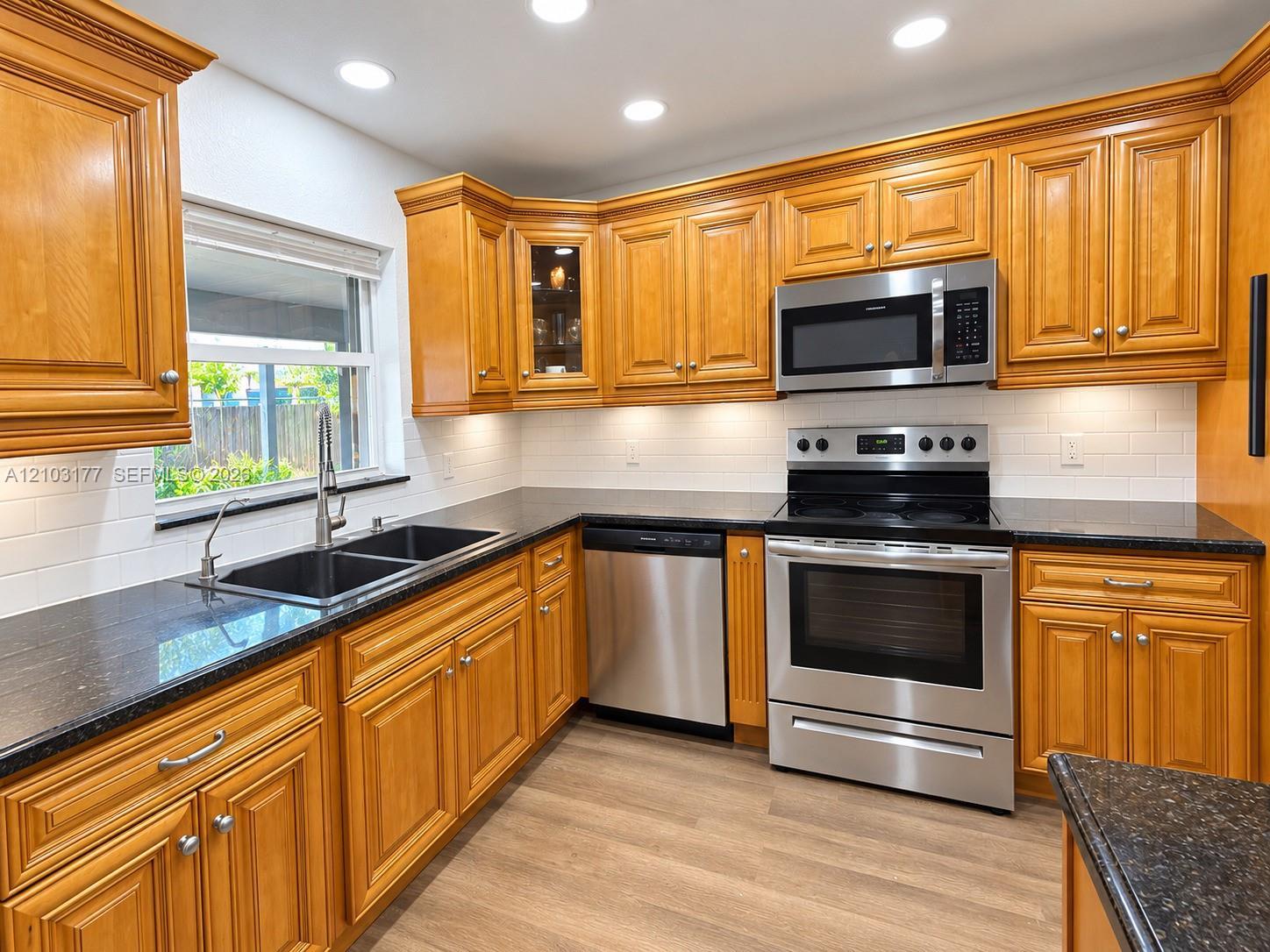 621 S 24th Ave, Hollywood FL 33020