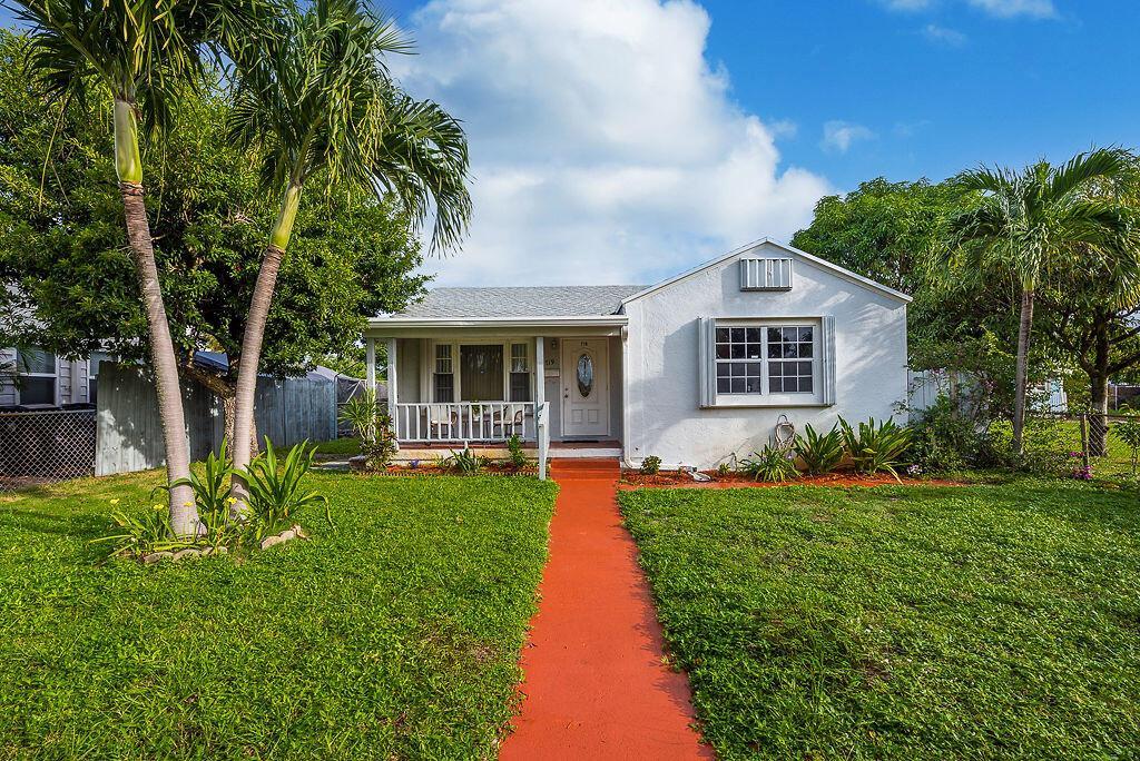 719 SUMMIT Boulevard, West Palm Beach FL 33405