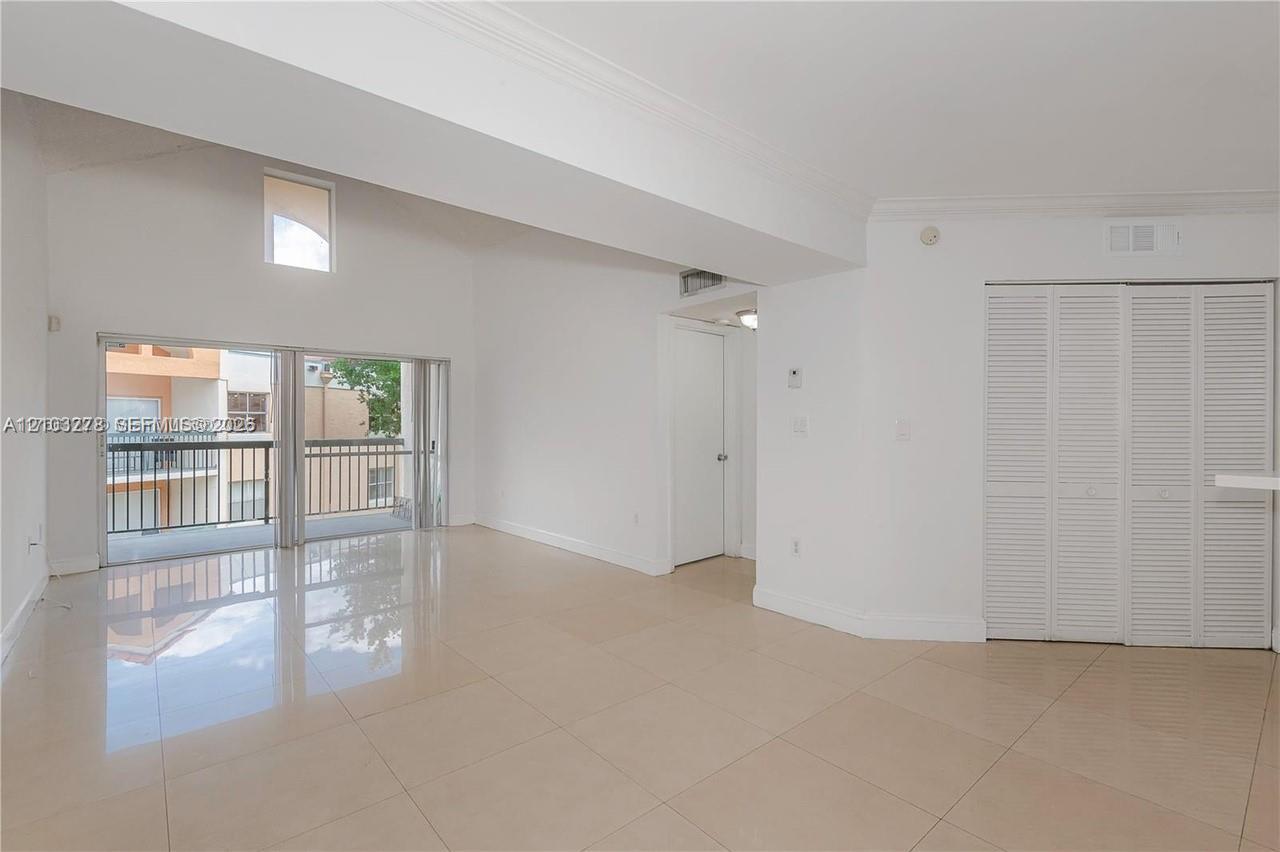 6292 NW 186th St # 305, Hialeah FL 33015