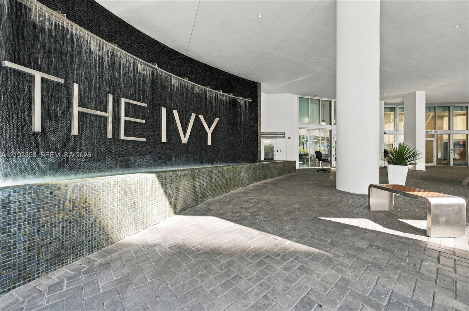 90 SW 3rd St # 2014, Miami FL 33130