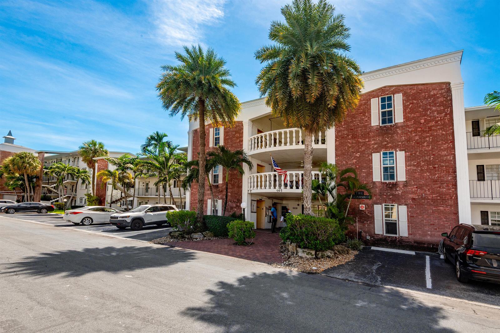 465 Paradise Isle Boulevard, Hallandale Beach FL 33009