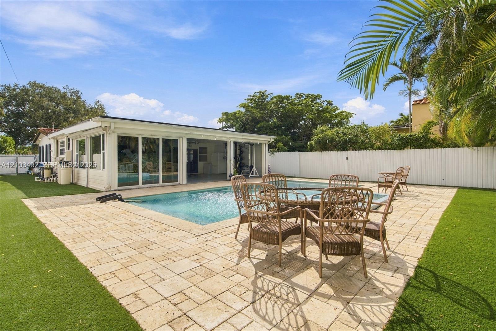 208 Iroquois St, Miami Springs FL 33166