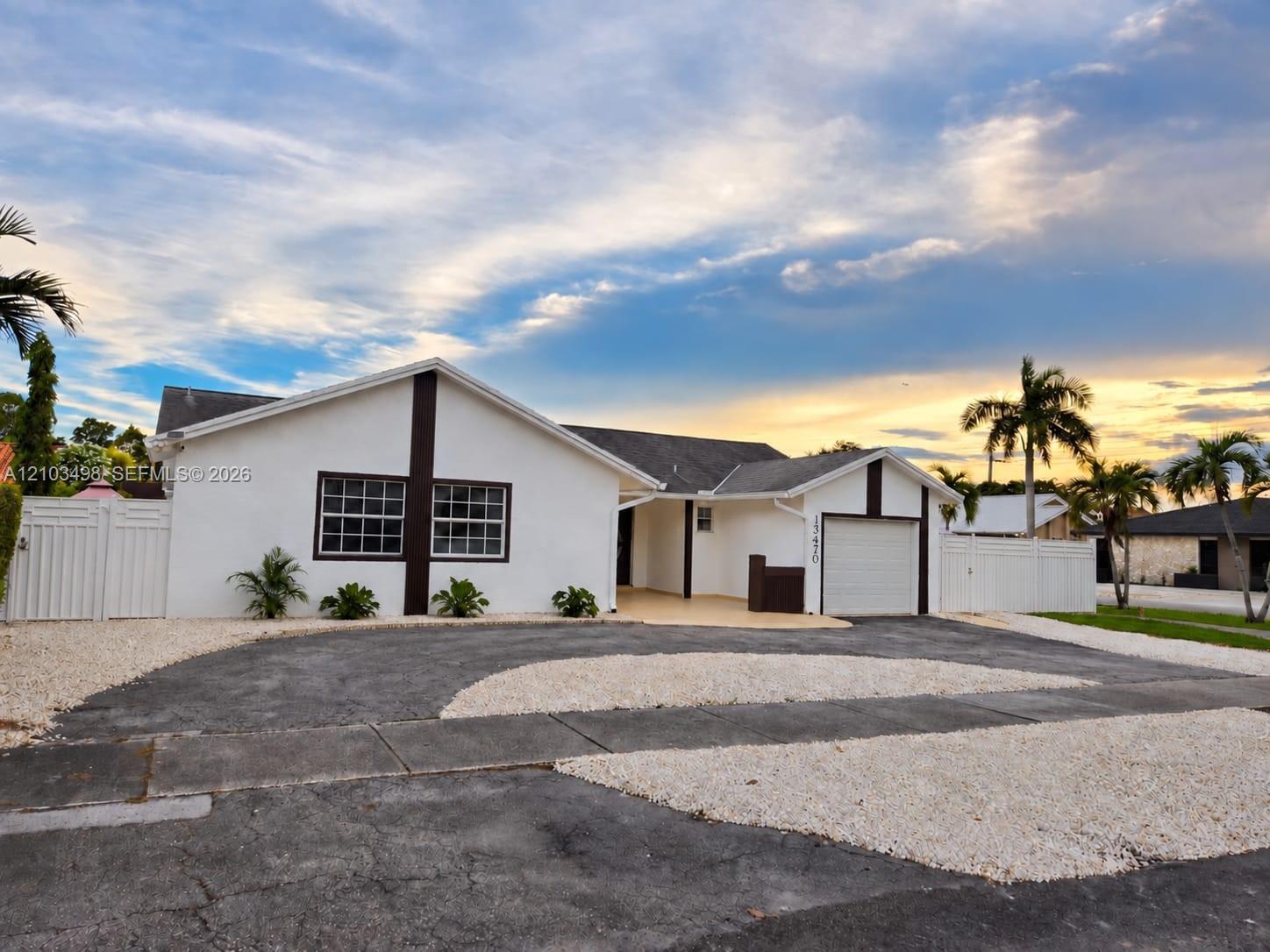 13470 SW 24th St, Miami FL 33175