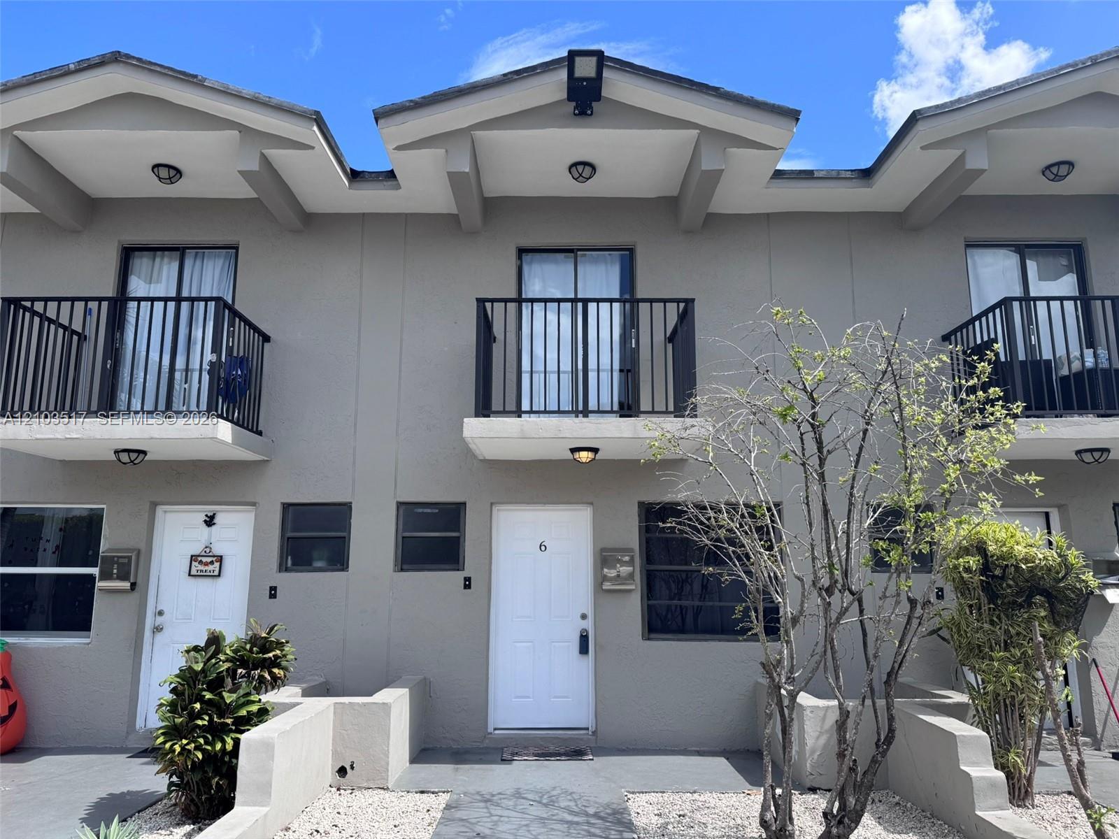 324 W 74th Pl # 6, Hialeah FL 33014