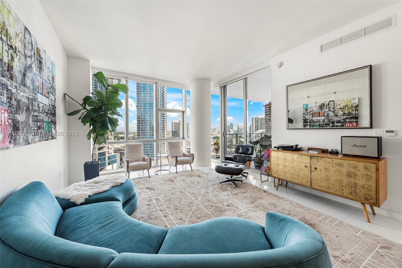 851 NE 1st Ave # 1901, Miami FL 33132