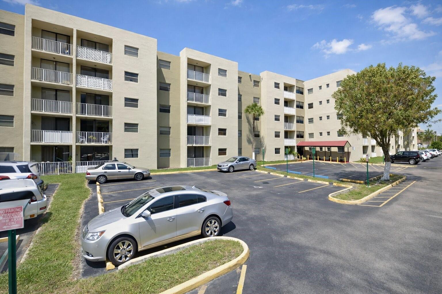 8185 NW 7TH Street # 214, Miami FL 33126
