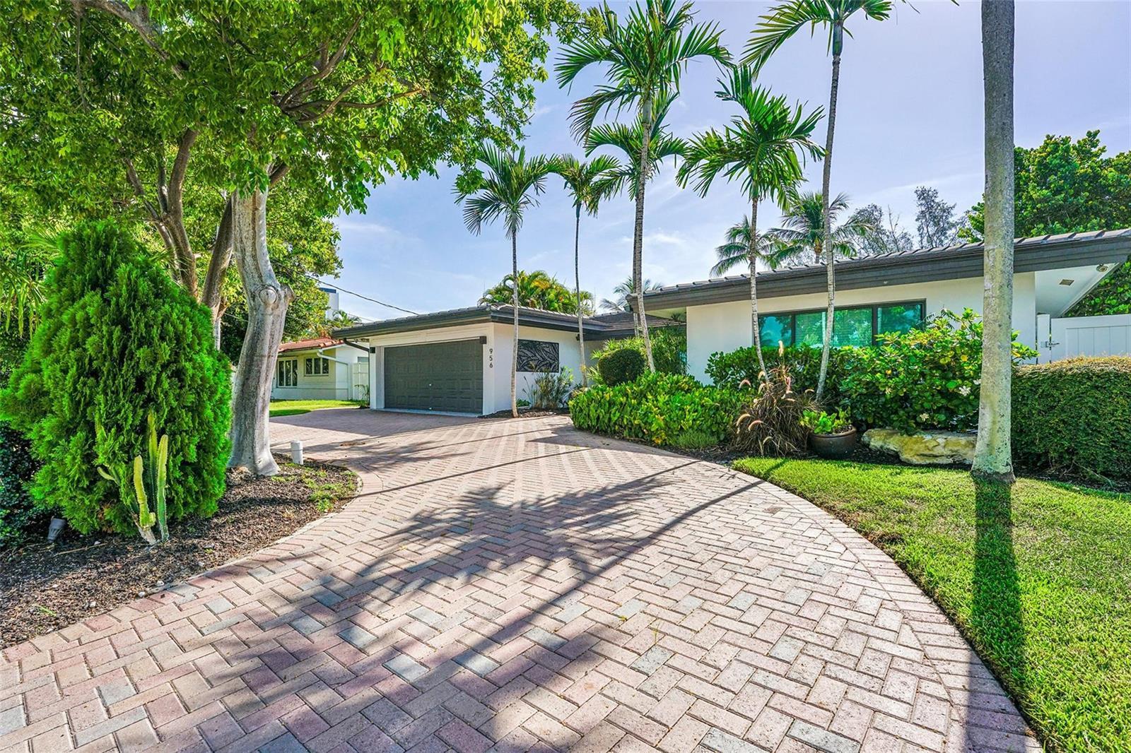 956 SE 10th Court, Pompano Beach FL 33060