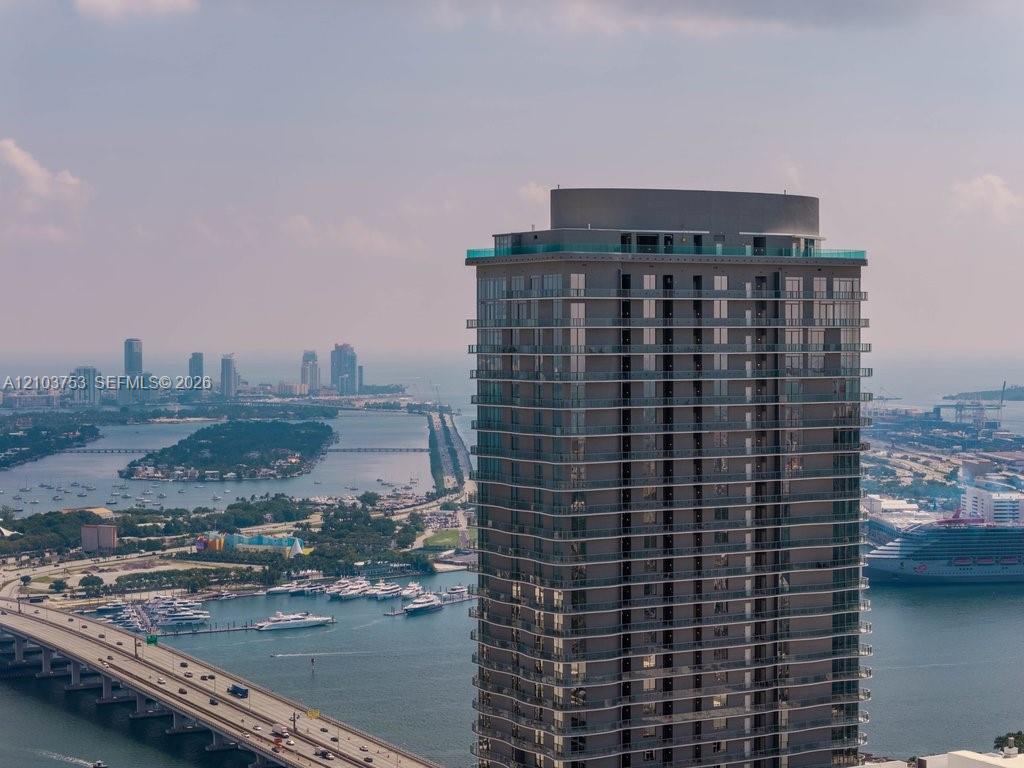 1400 Biscayne Blvd # 2805, Miami FL 33132