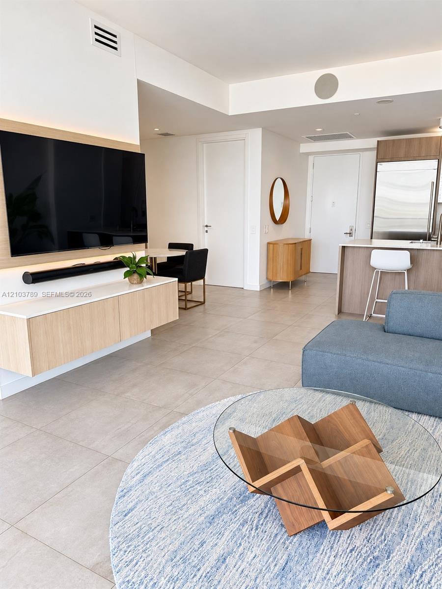 1300 Brickell Bay Dr # 3805, Miami FL 33131