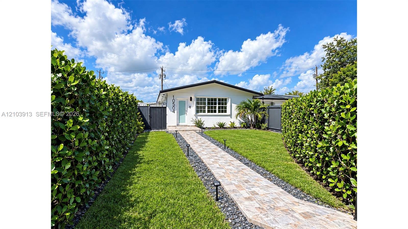 10504 SW 77th Ct # 10504, Pinecrest FL 33156
