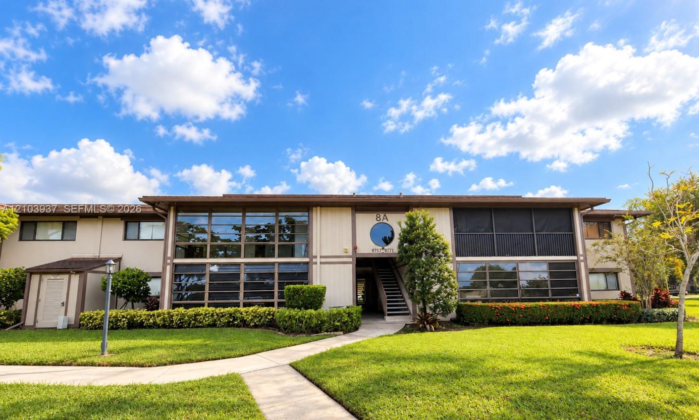 9767 W Mcnab Rd # 215, Tamarac FL 33321