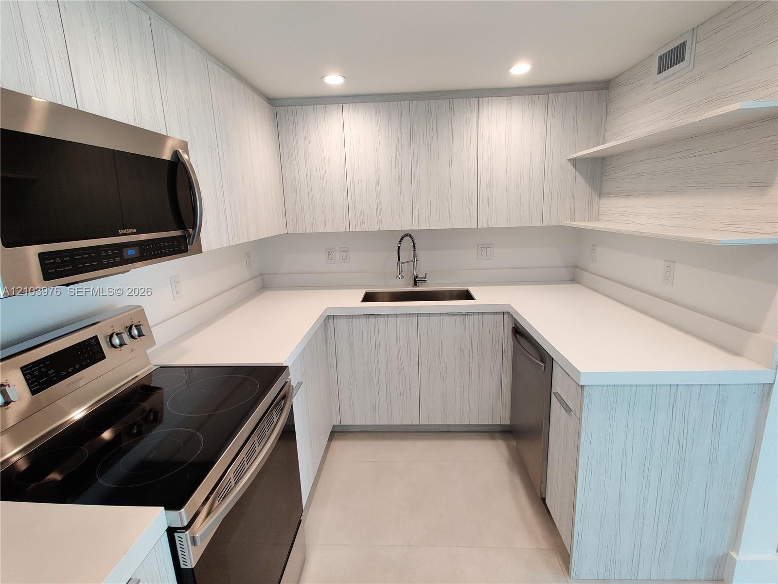 3755 NE 167th St # 23, North Miami Beach FL 33160