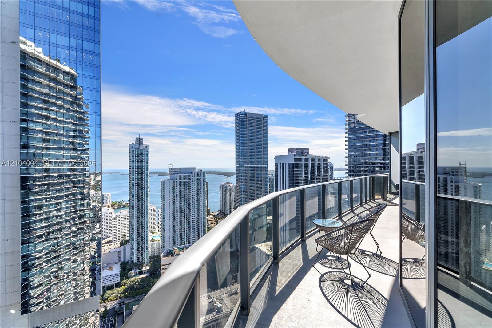 45 SW 9th St # 4501, Miami FL 33130
