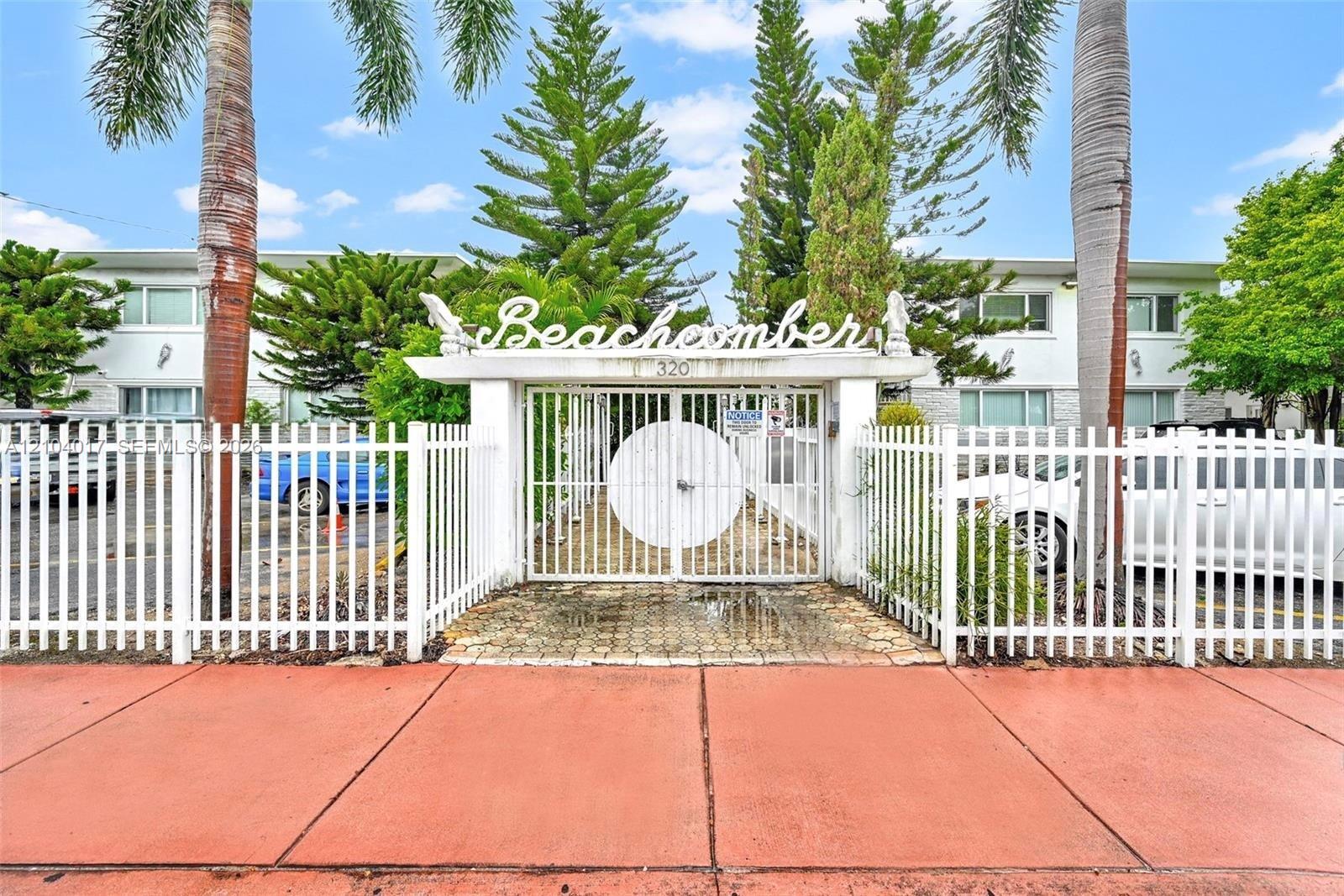 320 85th St # 11, Miami Beach FL 33141