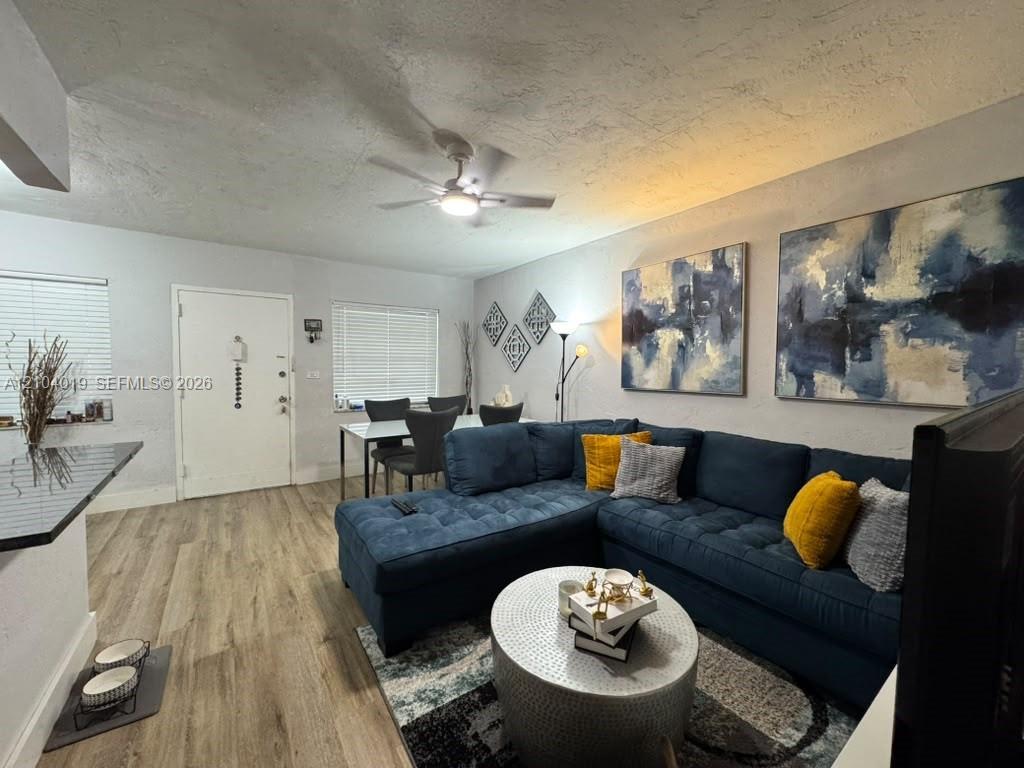 1860 Venice Park Dr # 224, North Miami FL 33181