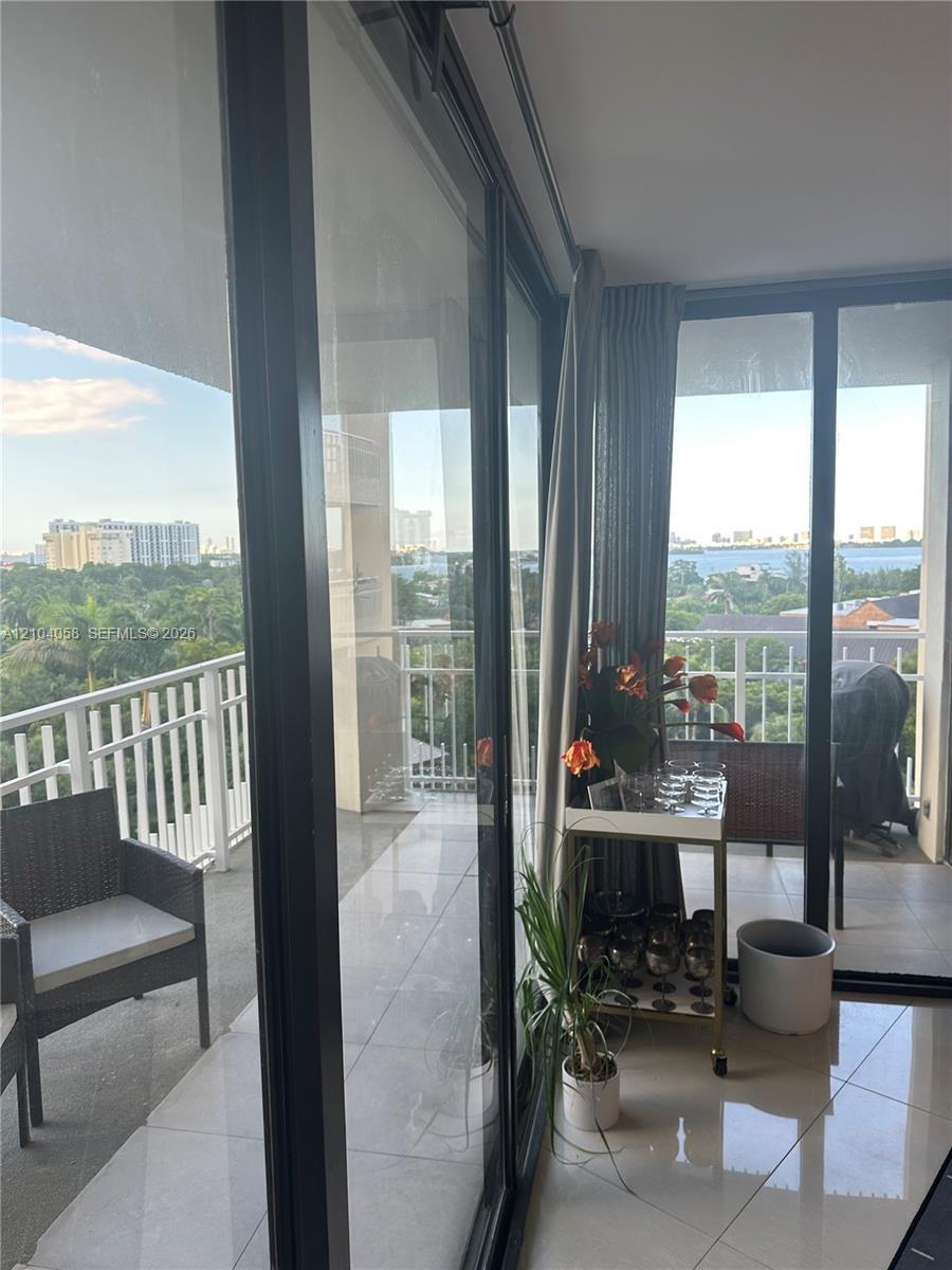 1000 Quayside Ter # 905, Miami FL 33138