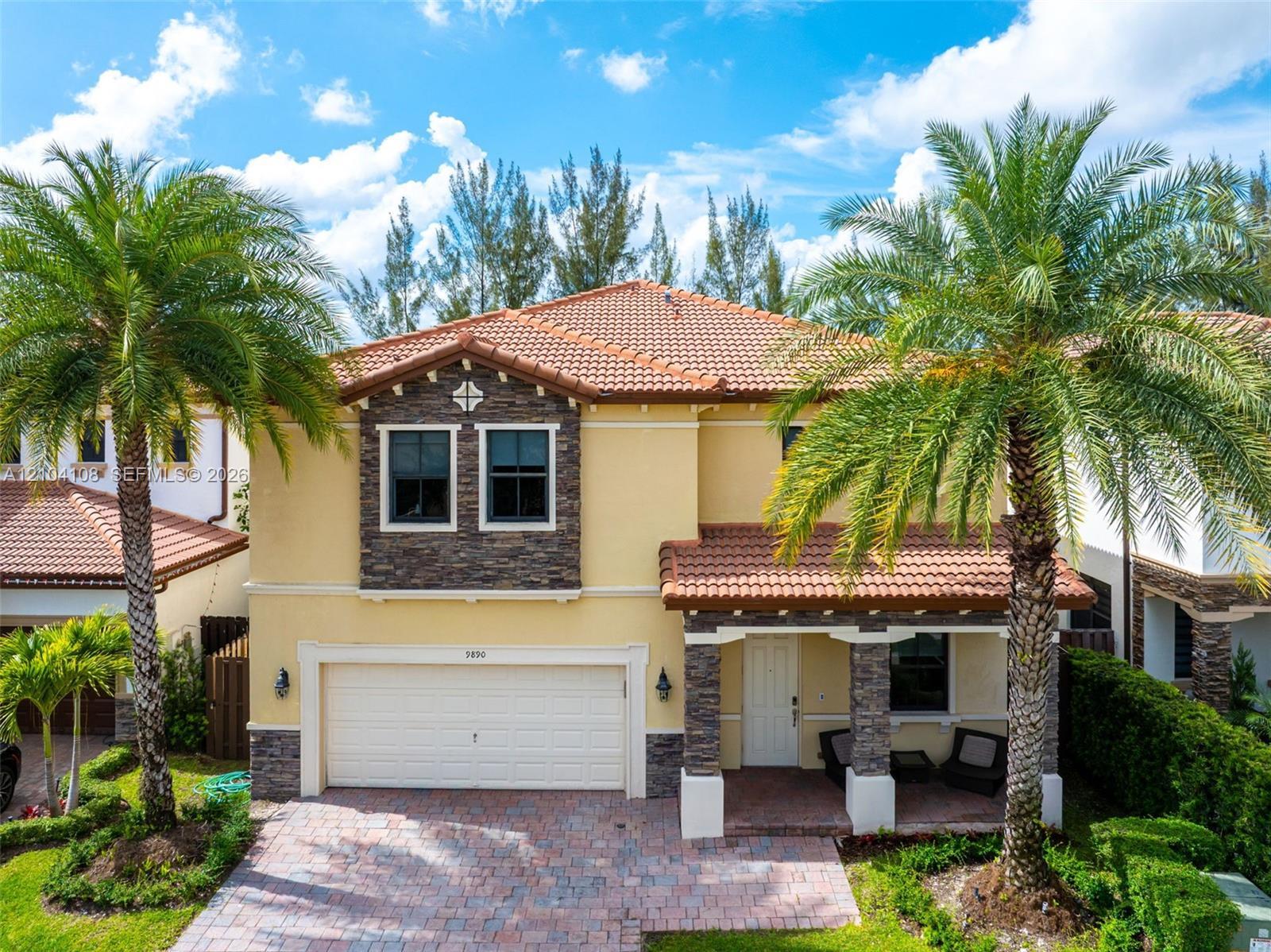 9890 NW 86th Ter, Doral FL 33178