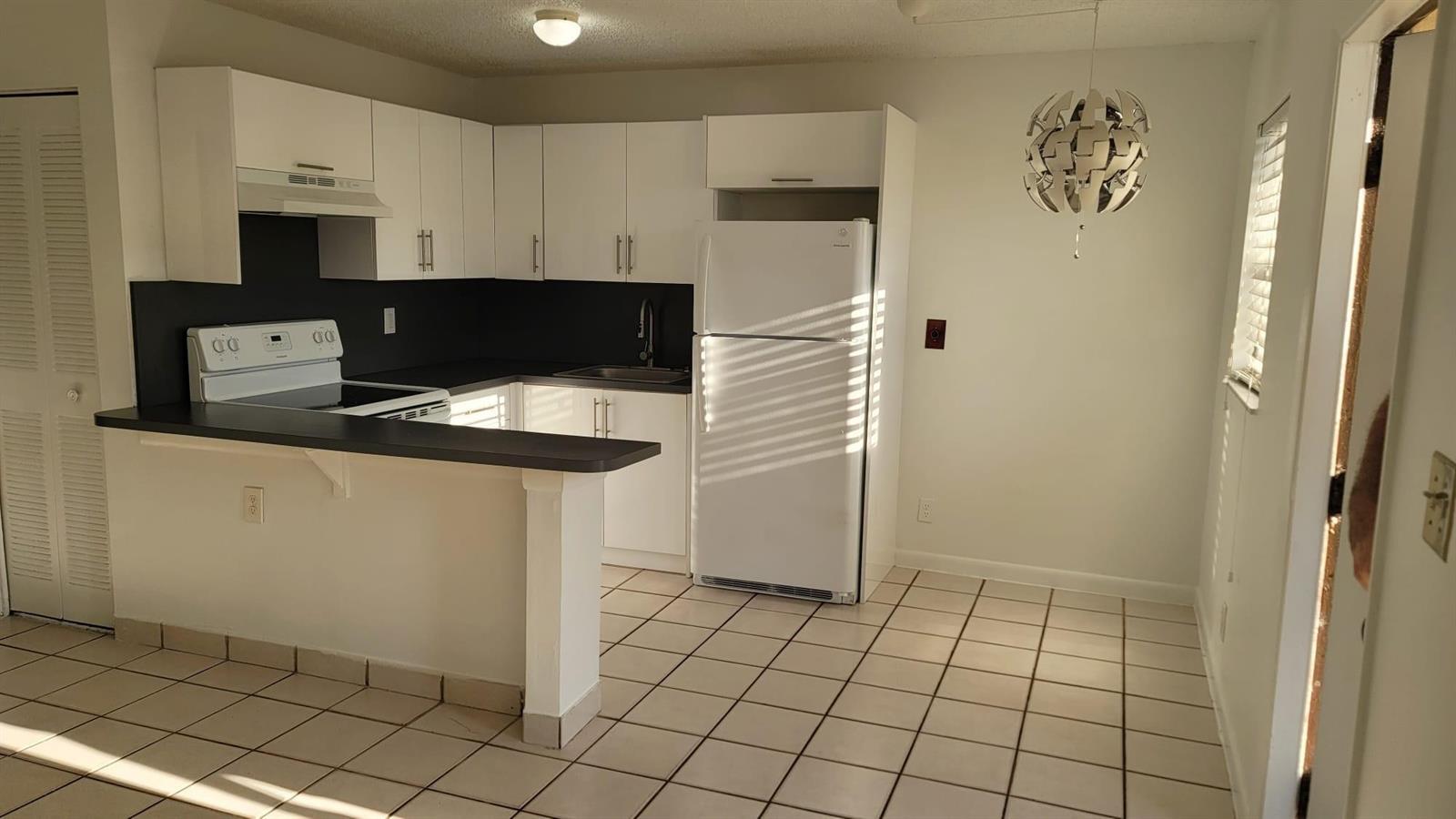416 LAKESIDE Drive # 128, Margate FL 33063