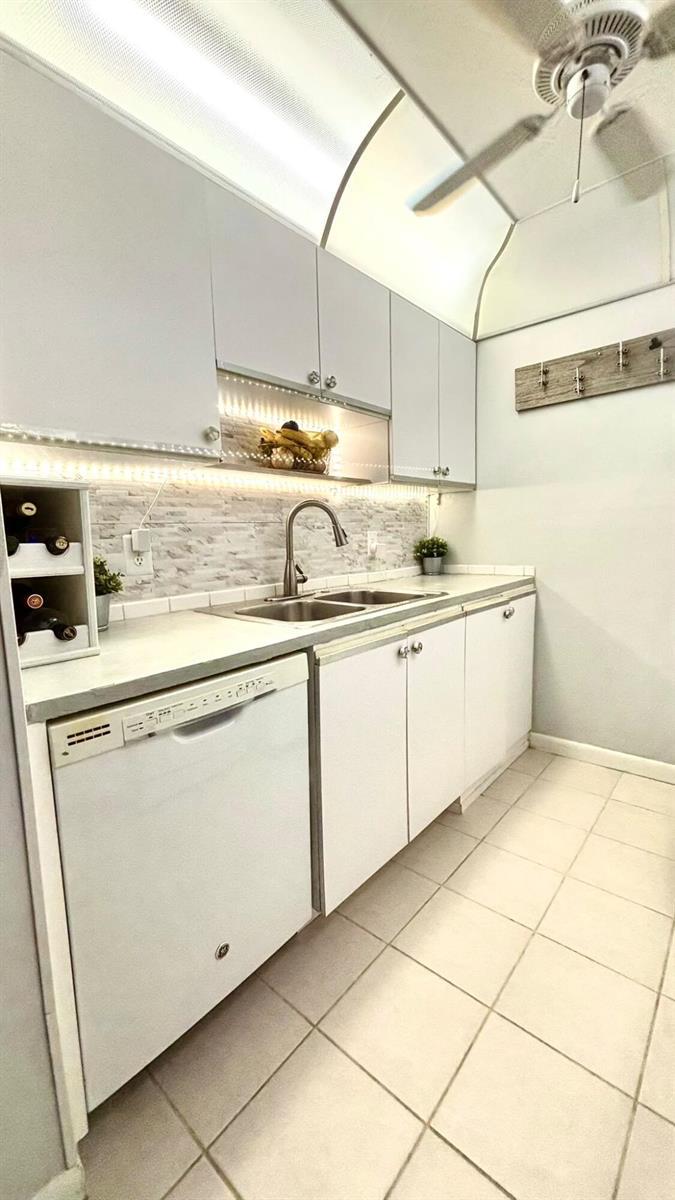 2 NEWPORT A Drive # 2, Deerfield Beach FL 33442