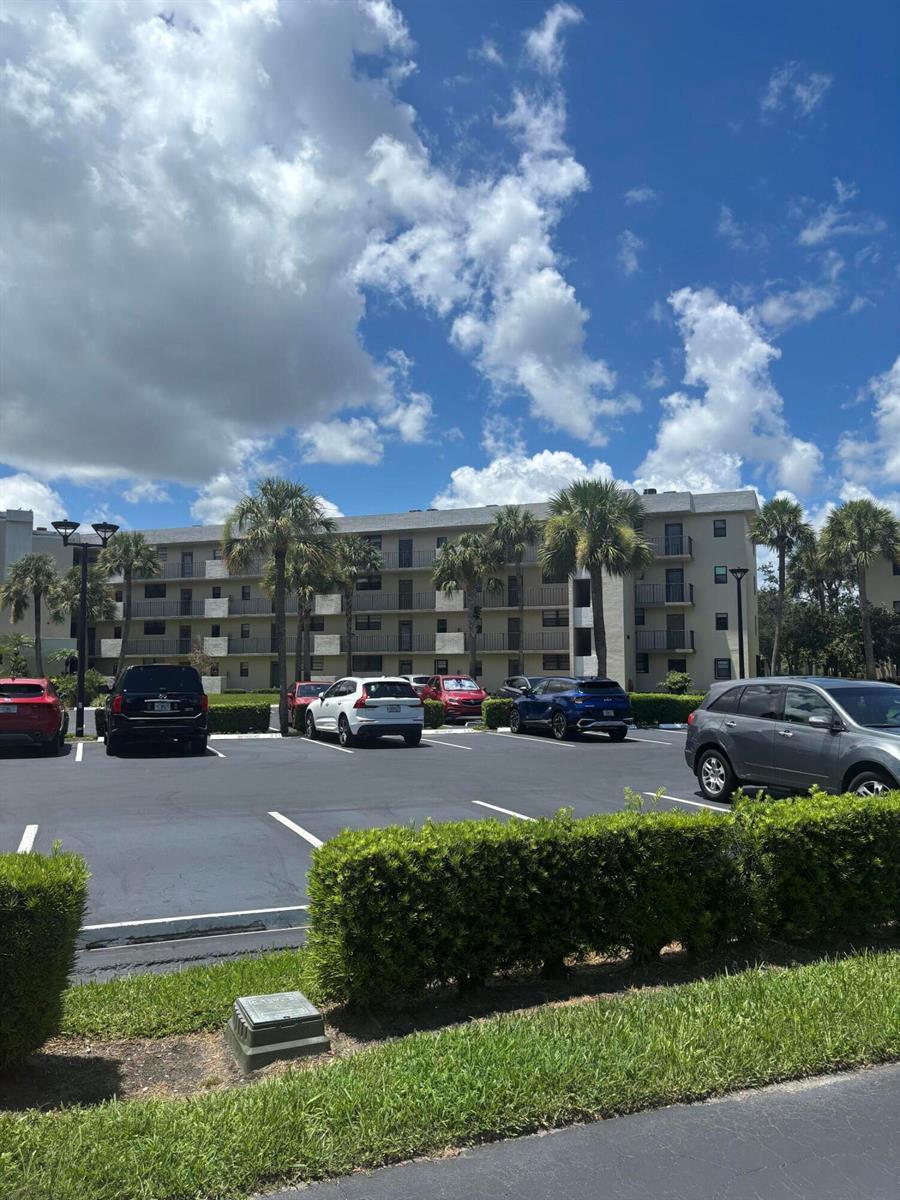 2440 DEER CREEK COUNTRY CLUB Boulevard # C, Deerfield Beach FL 33442