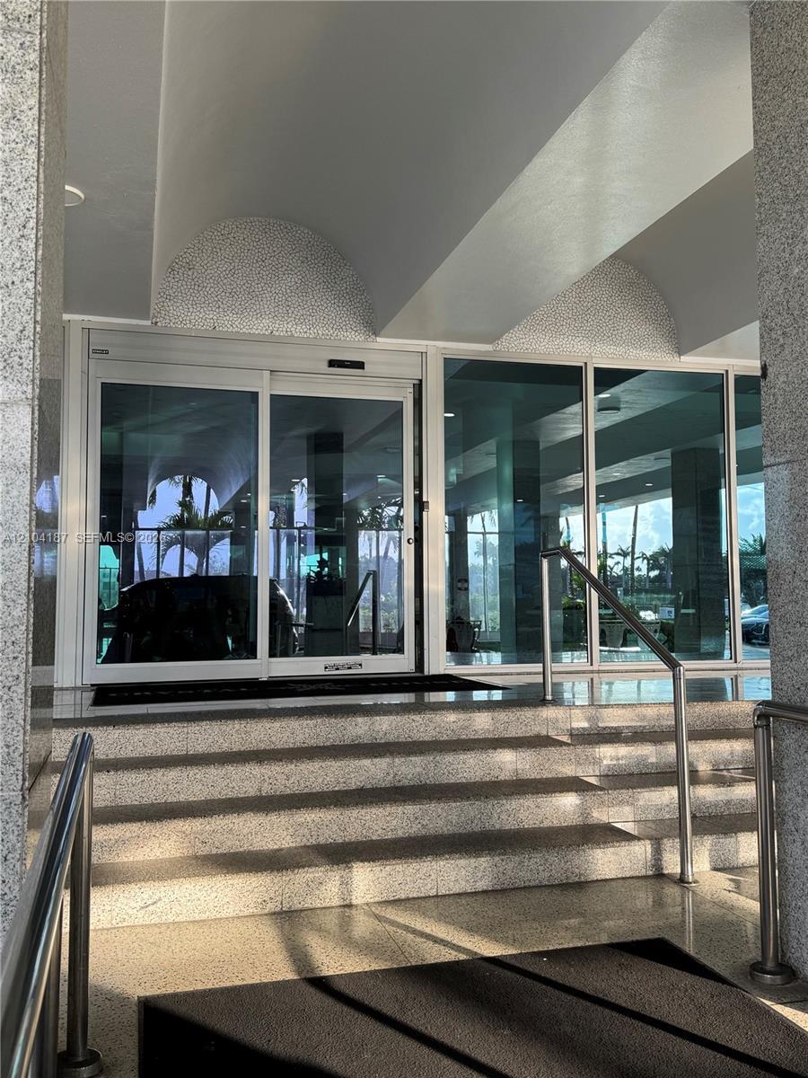 5055 Collins Ave # 8N, Miami Beach FL 33140