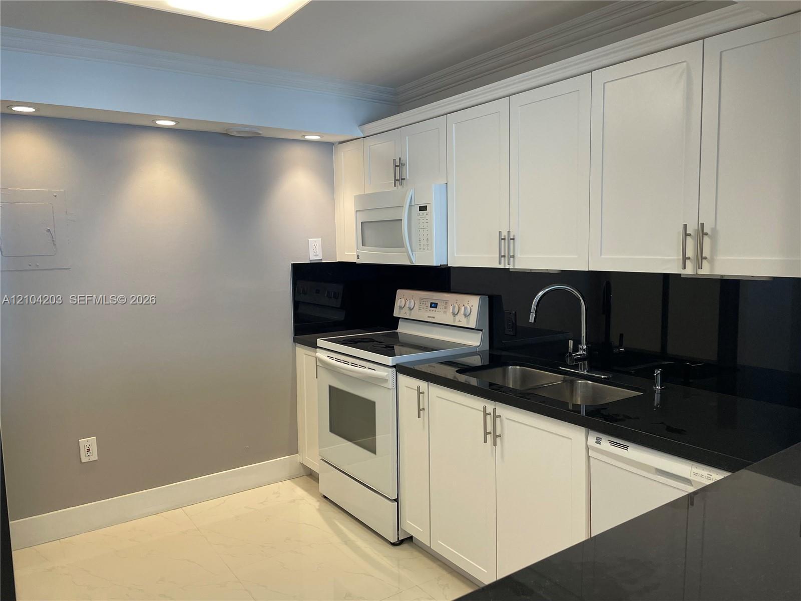 5701 Collins Ave # 911, Miami Beach FL 33140