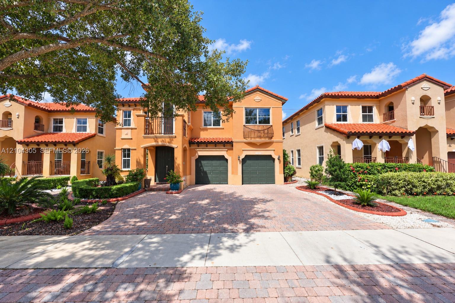 15261 SW 26th Ter, Miami FL 33185