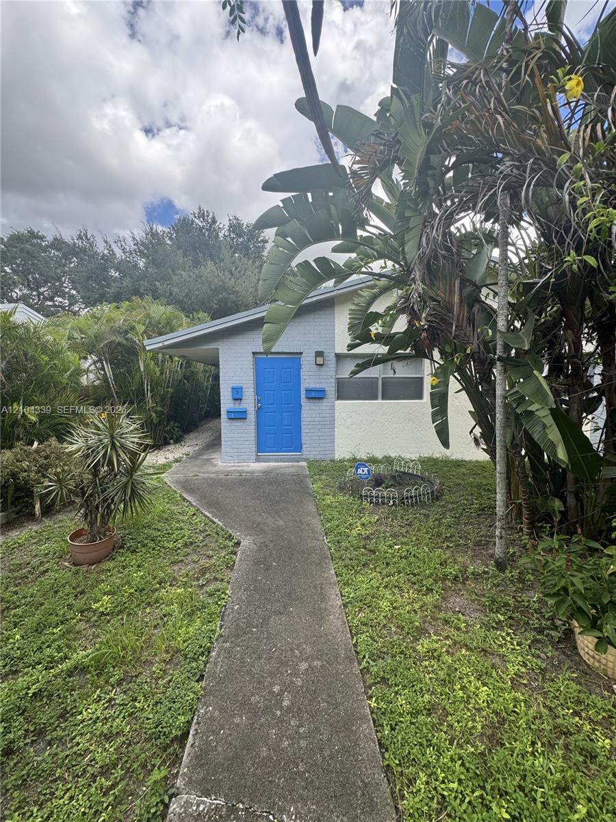 274 SW 9th St # 2, Dania Beach FL 33004